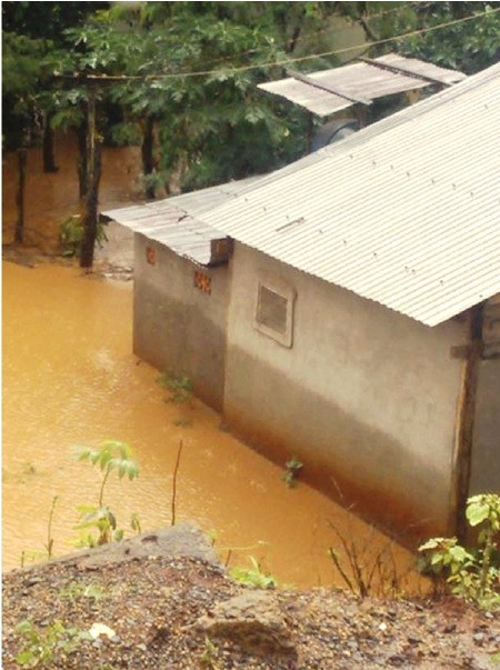 Mặc dù ở trên cao nhưng hàng trăm gia đình của huyện Ea Súp đều bị ảnh hưởng của mưa lũ.