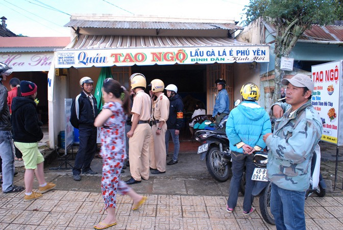 Nhiều người vẫn còn hốt hoảng sau vụ nổ.