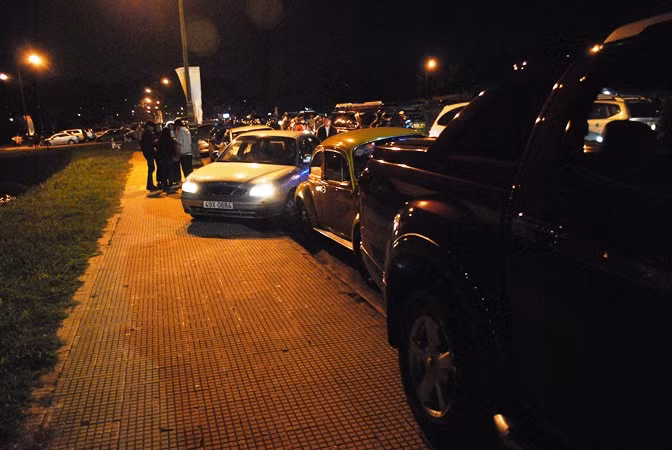 Giao thông trở nên hỗn loạn trên đường Trần Quốc Toản, đoạn qua quảng trường Lâm Viên vì khai trương BigC Dalat