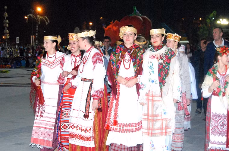 Nhiều đoàn khách mời nước ngoài cũng có mặt