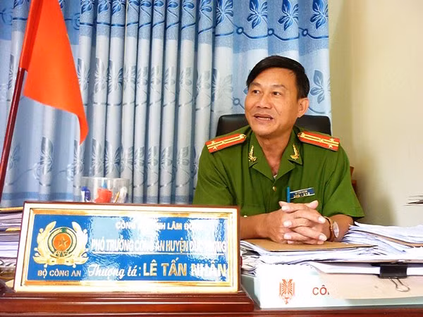 Thượng tá Lê Tấn Nhân, Phó trưởng công an huyện Đức Trọng, Lâm Đồng.