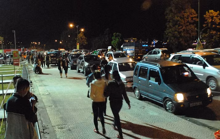 Theo quy hoạch ban đầu, khu vực này là quảng trường và công viên...