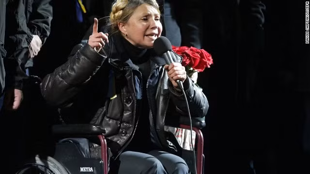 Cùng với đó, Quốc hội nước này cũng quyết định phóng thích bà Yulia Tymoshenko, cựu Thủ tướng nước này kiêm thủ lĩnh phe đối lập.