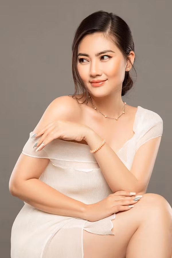 Ngọc Lan là người phụ nữ xinh đẹp và tài năng, xét về những điều kiện của cô thì sẽ có rất nhiều người đàn ông muốn theo đuổi.