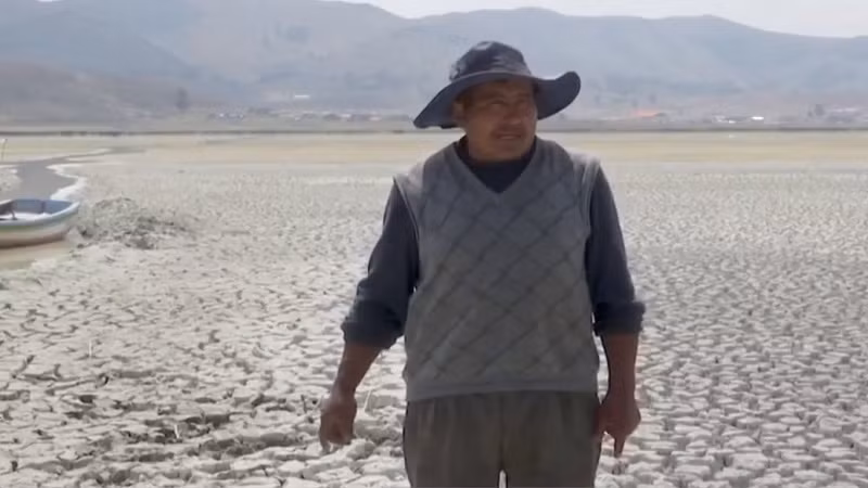 Hồ Titicaca, nơi lưu trữ nước ngọt lớn nhất Nam Mỹ đang cạn dần Ho Titicaca, noi luu tru nuoc ngot lon nhat Nam My dang can dan