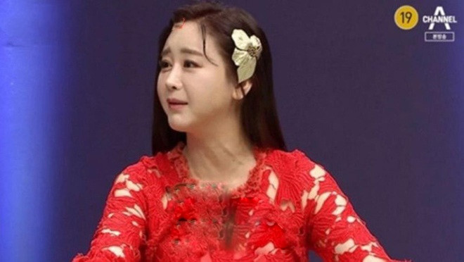 Khán giả ngượng chín mặt khi HH Hàn Quốc vô tư kể chuyện amp;#34;chăn gốiamp;#34; với chồng kém 18 tuổi - 1