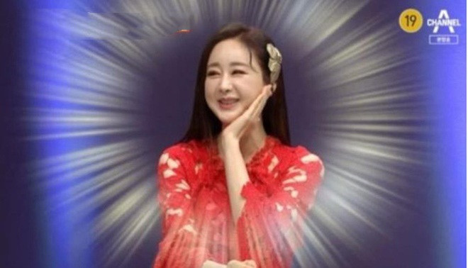 Khán giả ngượng chín mặt khi HH Hàn Quốc vô tư kể chuyện amp;#34;chăn gốiamp;#34; với chồng kém 18 tuổi - 4