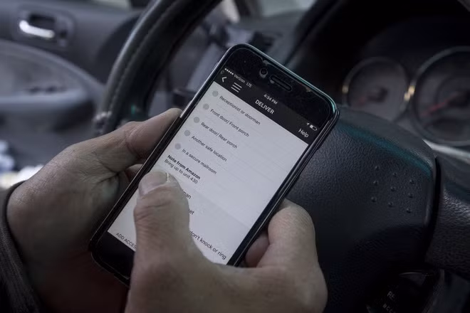 Treo dien thoai len cay de lua Amazon-Hinh-2