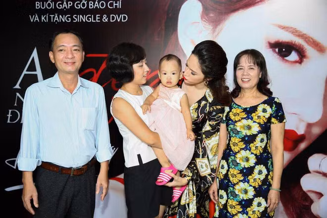 Cuoc doi chi gai gan 10 nam cho Huong Giang muon than phan-Hinh-5