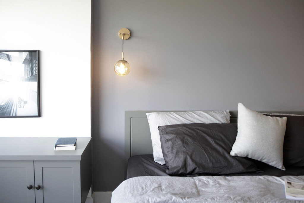 Phòng ngủ ưu tiên sự thoải mái và tinh gọn, hạn chế số lượng đồ đạc nhưng vẫn đảm bảo tiện nghi.