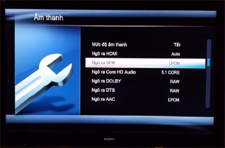 4. Căn chỉnh âm thanh Thiết lập âm lượng (Volume) ở mức nghe dễ chịu nhất, cân bằng các thiết lập âm bass, trầm và độ to để bạn có thể nghe mà không bị căng thẳng và đặc biệt không gây tiếng ồn lớn vào đêm muộn (nhất là với gia đình có trẻ nhỏ).