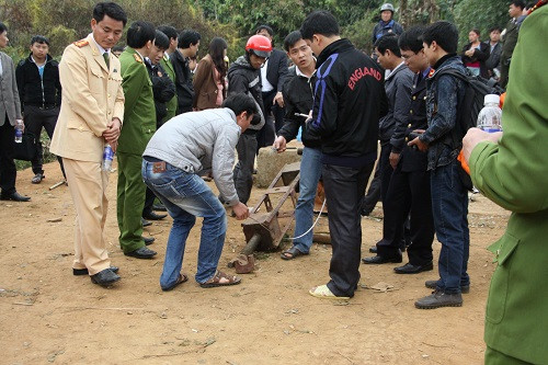 Lực lượng chức năng có mặt tại hiện trường.