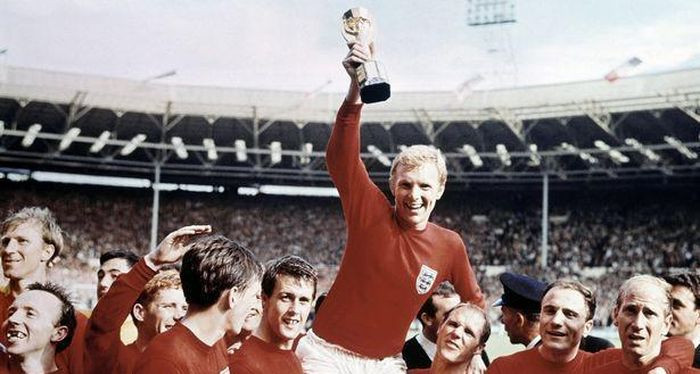 Không lâu sau, thông tin bị rò rỉ và trở thành đề tài bàn tán của dư luận và vô tình cản trở quá trình điều tra của cảnh sát.