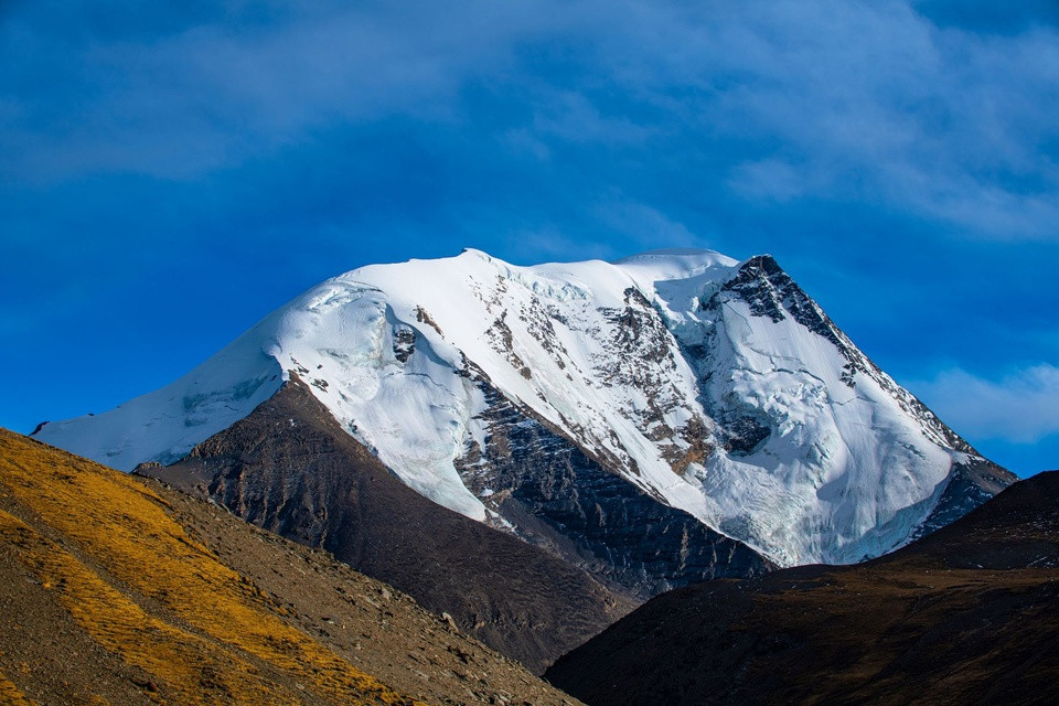 br/> Sự bất tiện và khắc nghiệt của Tuiwa khiến chính quyền từng nhiều lần muốn di dời khu dân cư này. Dù vậy, đa số người dân không đồng ý. Họ muốn gắn bó với mảnh đất quê hương của mình. Ảnh: Trip.