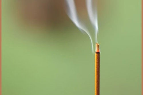 Thap huong ngay Tet can nho nhung dieu kieng ky nay keo 