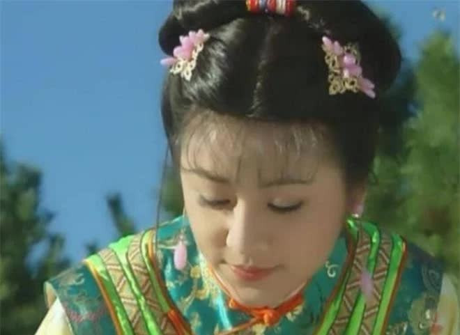 Ha Vu Ha la ai, ma chan dung duoc ban dau gia 400 ty dong?-Hinh-2