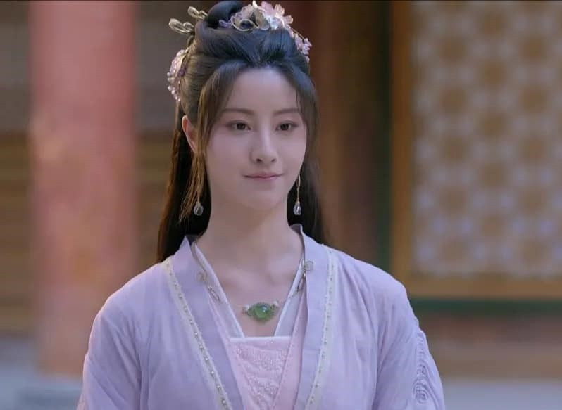 Mao Hieu Tue bi che kem sac khi vao vai Lieu Mong Ly