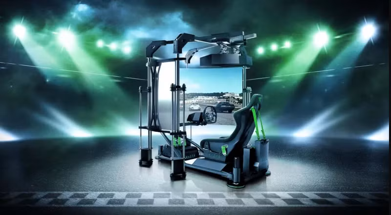 Trình mô phỏng Eracing của Razr là một chiếc ghế đua cao cấp và được xây dựng trên từng trường hợp để đua esports. Thiết bị kết hợp ghế đua thủy lực, màn hình chiếu và bánh xe chơi game cao cấp.