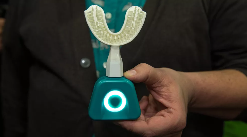 Y-Brush liệu có trở thành “phép màu” nha khoa với khả năng làm sạch cả hàm răng trong 10 giây.