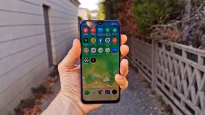 Một thiết kế dễ chịu, bộ xử lý tốt, thời lượng pin bền, đầu nối USB-C, chụp ảnh chất lượng là những điều nổi bật của Realme 3 Pro./.