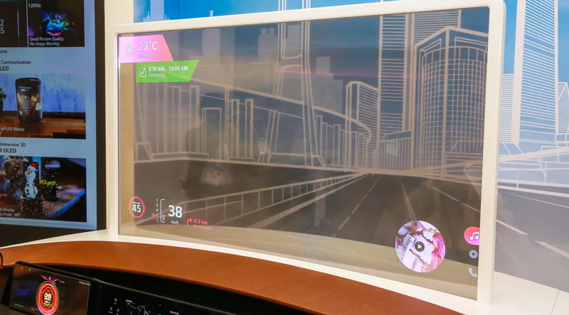 Vượt lên cả sản phẩm gia dụng thông thường, LG giới thiệu kính chắn gió OLED trong suốt sử dụng trong xe ô tô.