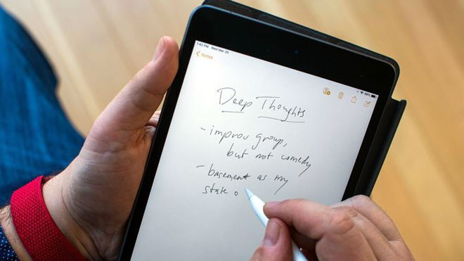 iPad mini 2019 là lựa chọn cho người dùng không thích viền màn hình rộng.