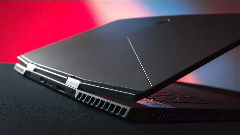 Alienware m17 dành riêng cho trò chơi này được trang bị cấu hình “nồi đồng cối đá” nhưng vẫn duy trì một thiết kế tương đối mảnh, đơn giản.