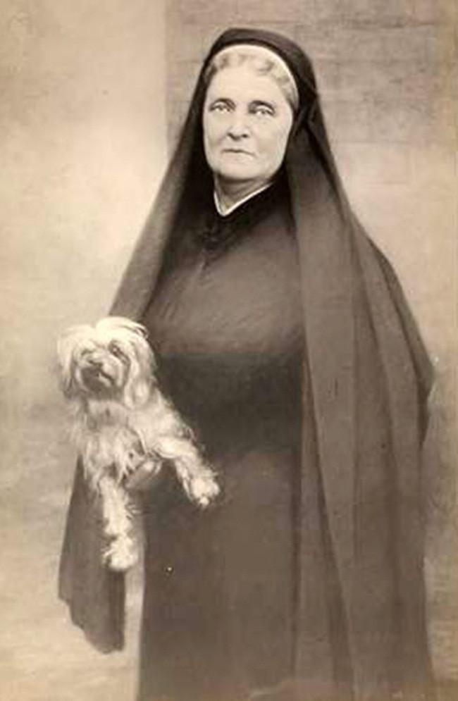 Người phụ nữ giàu “nứt đố đổ vách” nhưng keo kiệt đến phát hãi - Hình 7 Nguoi phu nu giau “nut do do vach” nhung keo kiet den phat hai-Hinh-7