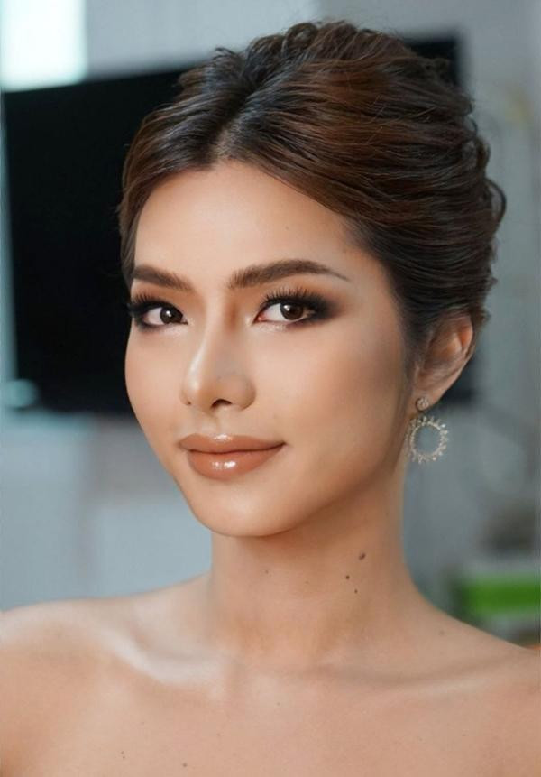 ong Oum tiếc lộ đang thất nghiệp và ước mơ lớn của cô là được làm việc trong ngành giải trí. Nong Oum hy vọng ngành giải trí ở Thái Lan nói riêng và thế giới nói chung sẽ đón nhận, tạo nhiều cơ hội hơn cho người chuyển giới và khiếm khuyết.