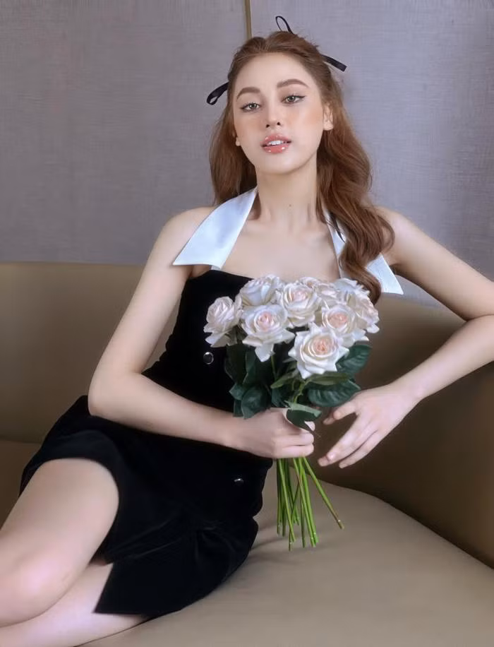 Mới đây, ban tổ chức Miss Universe Vietnam công bố bắt đầu tuyển sinh. Vòng casting dự kiến diễn ra hình thức online vào cuối tháng 8. Các thí sinh được chọn sẽ tập trung cho vòng chung kết toàn quốc diễn ra giữa tháng 9. Tân hoa hậu sẽ có khoảng một tháng chuẩn bị hành trang để lên đường thi quốc tế. Miss Universe 2023 sẽ diễn ra tại El Salvador từ ngày 3-18/11. Đương kim Hoa hậu là R'Bonney Gabriel đến từ Mỹ.