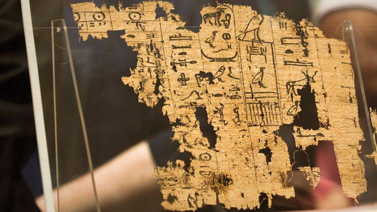  6. Bản thảo này được tìm thấy tại Thebes. Berlin Papyrus 3024 được phát hiện tại thành phố cổ Thebes, một trung tâm văn hóa và tôn giáo quan trọng của Ai Cập cổ đại, nơi có Thung lũng các vị Vua và nhiều di tích nổi tiếng khác. Ảnh: thatankhlife.com.