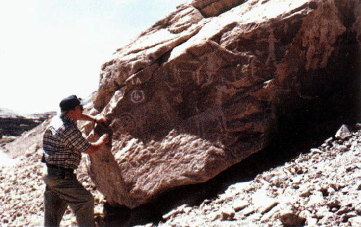  8. Có dấu vết của nền văn minh cổ đại. Người Atacameños từng sinh sống ở đây hàng nghìn năm trước, để lại nhiều bức vẽ khắc đá, di tích khảo cổ và hệ thống canh tác thích nghi với môi trường khắc nghiệt. Ảnh: Pinterest.