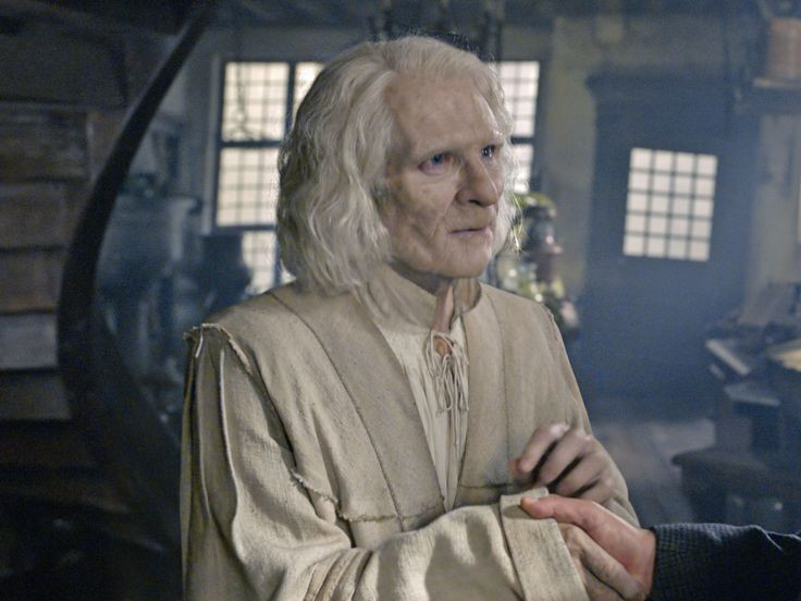  5. Nicholas Flamel là nhân vật nổi tiếng gắn liền với hòn đá triết học. Flamel là một nhà giả kim thế kỷ 14, được cho là đã khám phá ra hòn đá triết học. Tuy nhiên, không có bằng chứng lịch sử nào chứng minh ông thực sự sở hữu nó. Ảnh: Pinterest.