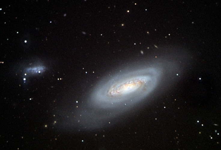  1. NGC 4569 thuộc Cụm thiên hà Xử Nữ. NGC 4569 là một thành viên của Cụm thiên hà Xử Nữ, một tập hợp gồm hơn 1.300 thiên hà nằm cách Trái Đất khoảng 55 triệu năm ánh sáng. Ảnh: Pinterest.