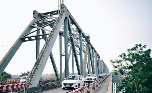 Hai dia phuong nao o Viet Nam co cay cau di nguoc chieu?-Hinh-2