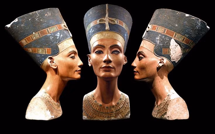  8. Hình tượng của bà vẫn còn sống mãi. Dù đã hàng nghìn năm trôi qua, hình ảnh của Nefertiti vẫn là biểu tượng của vẻ đẹp và quyền lực. Bà xuất hiện trong nhiều tác phẩm nghệ thuật, văn hóa đại chúng và trở thành cảm hứng cho nhiều thế hệ. Ảnh: Pinterest.