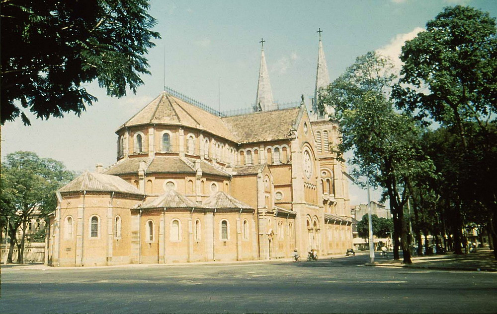 Nhà thờ Đức Bà, Sài Gòn năm 1956. Ảnh: Public Domain.