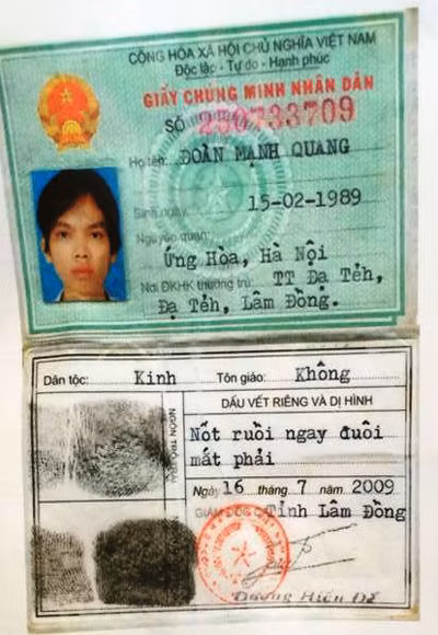 Quang nổi tiếng trên mạng nhờ một vài truyện ngắn hấp dẫn như “Chị ơi…anh yêu em”, “Em gái của trời”. Hiện Quang đang bị cơ quan công an điều tra sau một loạt tố cáo, bằng chứng về hành vi lừa đảo chiếm đoạt tài sản.