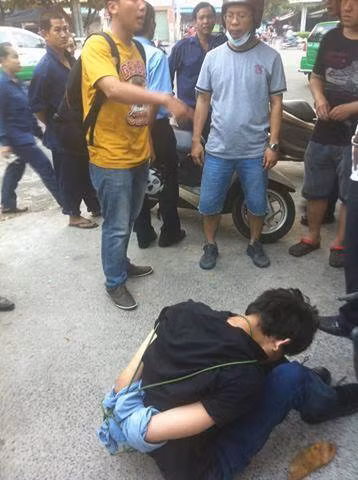 Cusiu tên thật là Đoàn Mạnh Quang (SN 1989, ngụ huyện Đạ Tẻh, tỉnh Lâm Đồng). Cusiu là nickname hoạt động trên diễn đàn Voz của Quang.