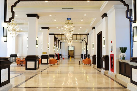 Hành lang khách sạn cũng được bố trí sang trọng...