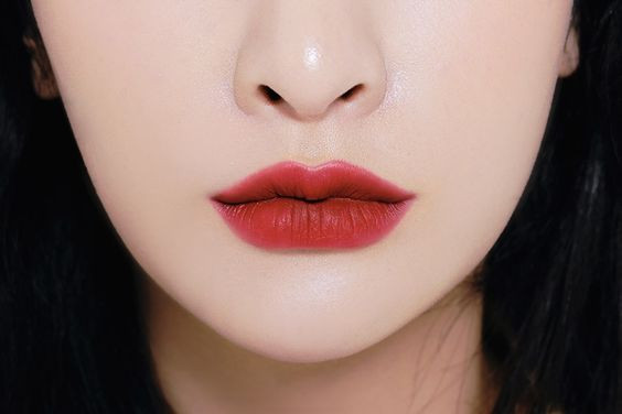  Trong cuộc sống khi bạn ở gần hoặc kết thân với kiểu người này, họ sẽ không từ thủ đoạn để lợi dụng, vì vậy hậu vận cũng không gặp nhiều may mắn. Đặc biệt, kiểu người này thường khá trắc trở trong đường tình duyên dễ cô độc khi về già. (* Thông tin chỉ mang tính tham khảo, chiêm nghiệm.)