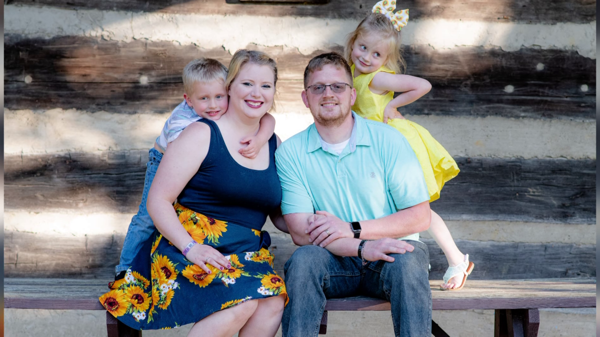 Dieu gi xay ra khi tre bi tiem nham vaccine COVID-19?