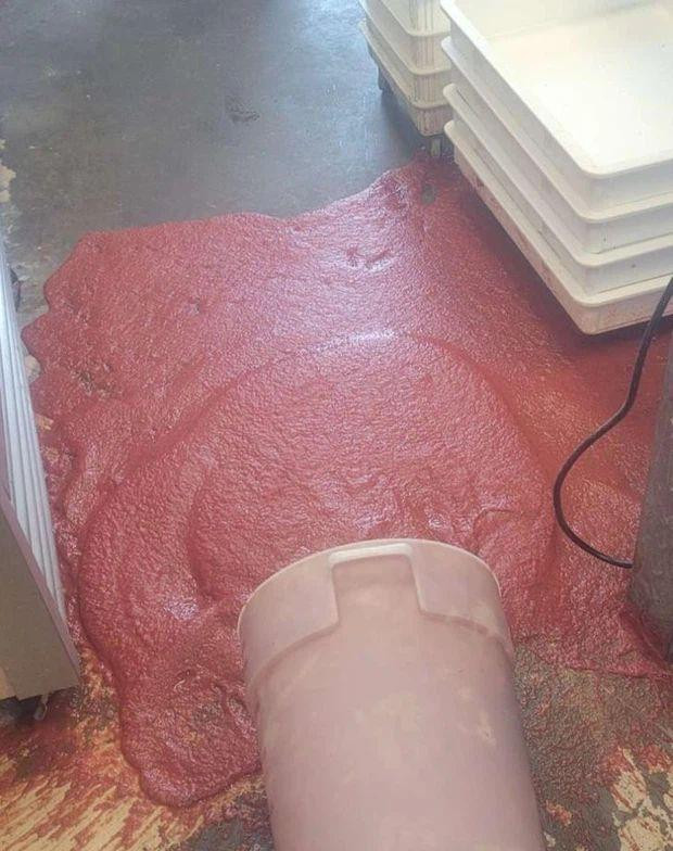 hững lúc thế này chỉ muốn chạy đi thật xa