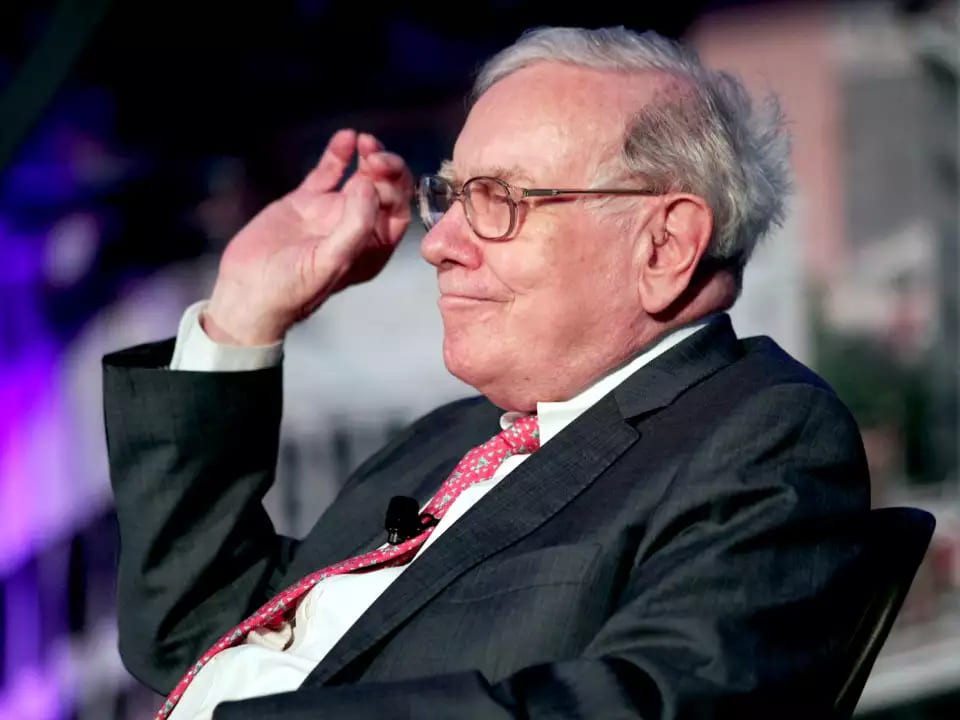 Cap vo chong lua dao hon 1 ty USD, Warren Buffett cung bi lua