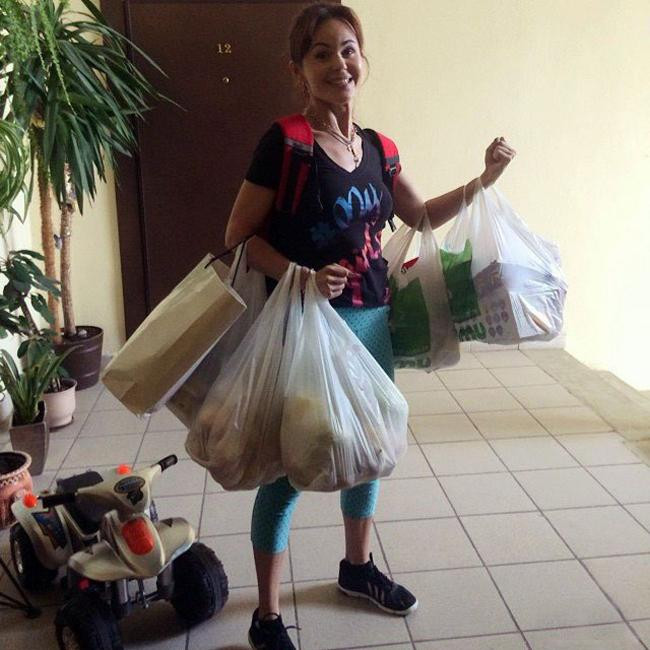 Các anh biết vì sao chị em phụ nữ chúng tôi phải đi tập gym rồi đấy.