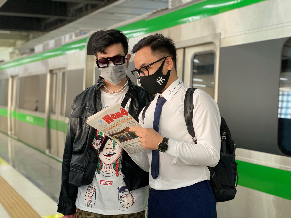 Trend chup anh voi tau Cat Linh - Ha Dong ha nhiet-Hinh-8