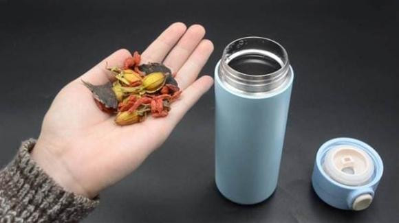 3 loại nước không nên bỏ vào bình giữ nhiệt vì hại sức khỏe - Hình 3 3 loai nuoc khong nen bo vao binh giu nhiet vi hai suc khoe-Hinh-3