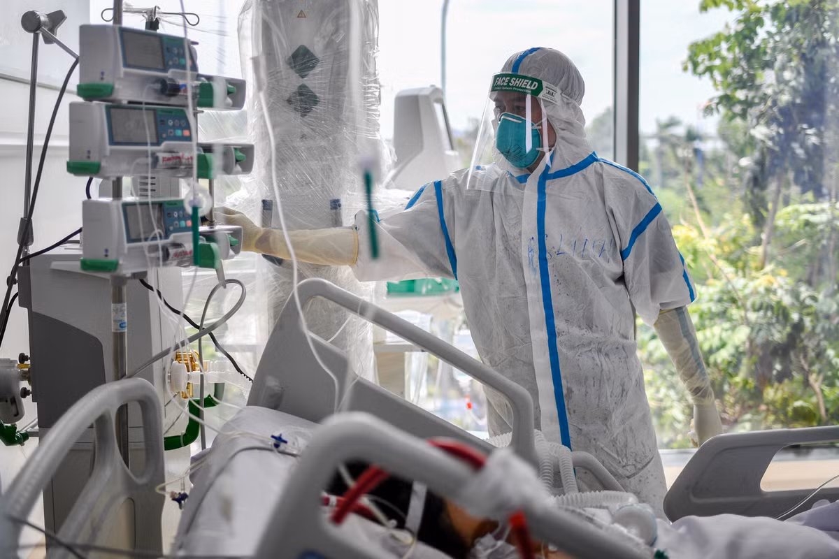 Hieu dung ve viec F0 tu vong du da duoc tiem vaccine COVID-19