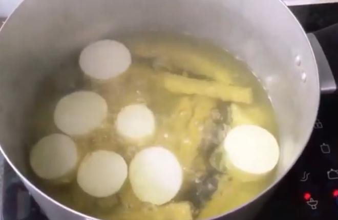 Nuoc mia nau cu cai cuc tot cho suc khoe mua dich benh-Hinh-2