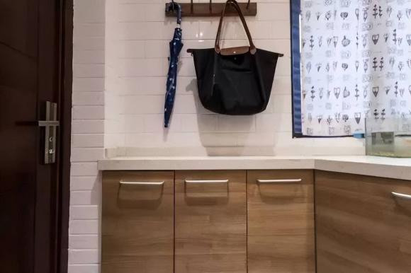 Phu nu Nhat cai tao nha cu, can ho rong 50m2 don gian khong tuong-Hinh-8